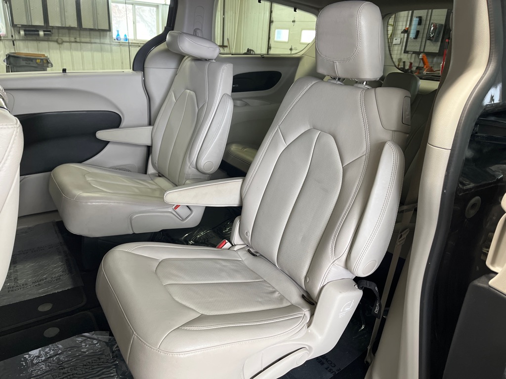 2018 Chrysler Pacifica Touring L Plus - Photo 8