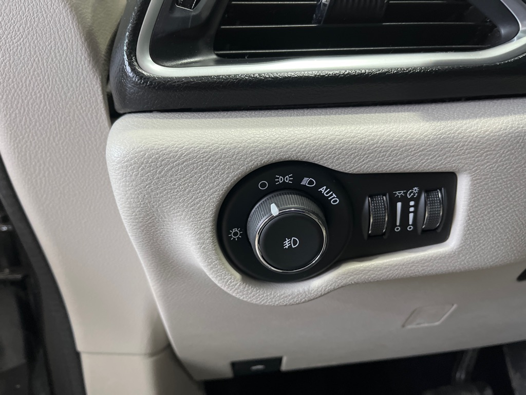 2018 Chrysler Pacifica Touring L Plus - Photo 16