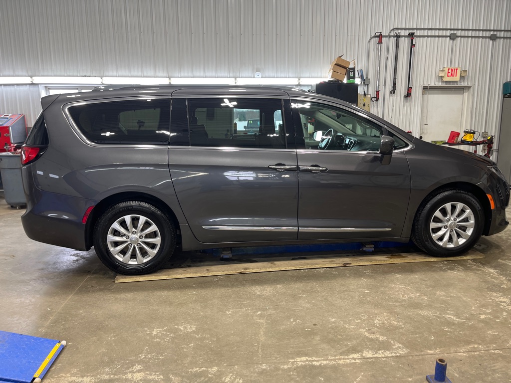2018 Chrysler Pacifica Touring L Plus - Photo 6