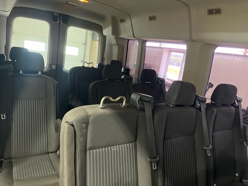 2017 Ford Transit Wagon XLT - Photo 10
