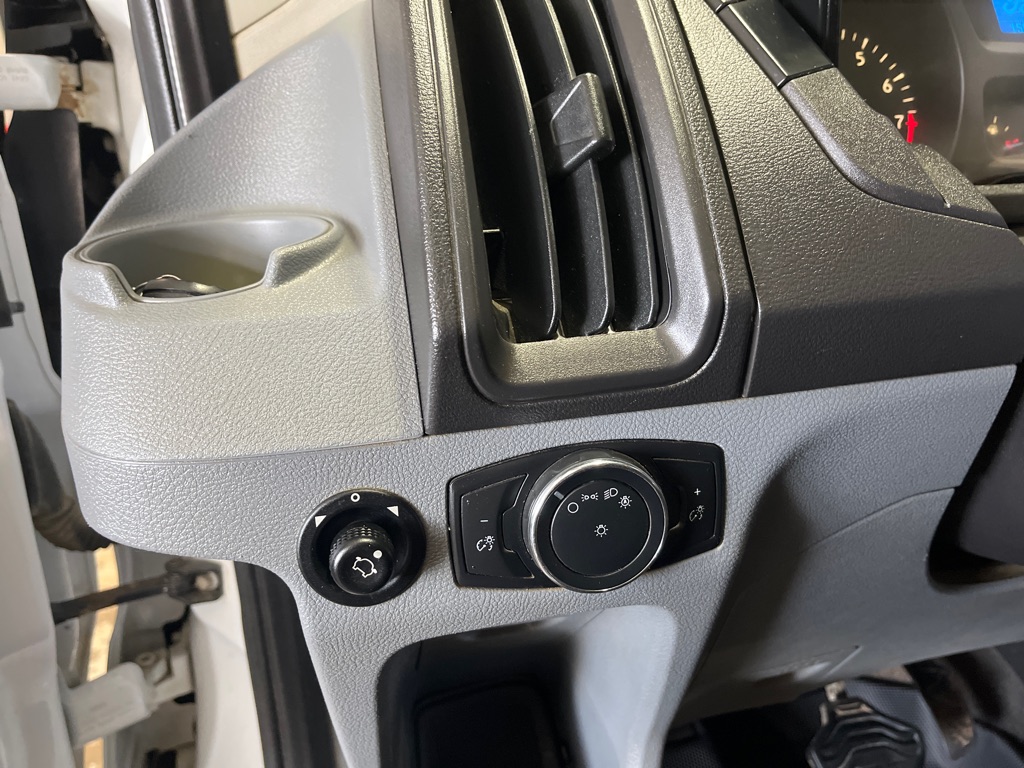 2017 Ford Transit Wagon XLT - Photo 14