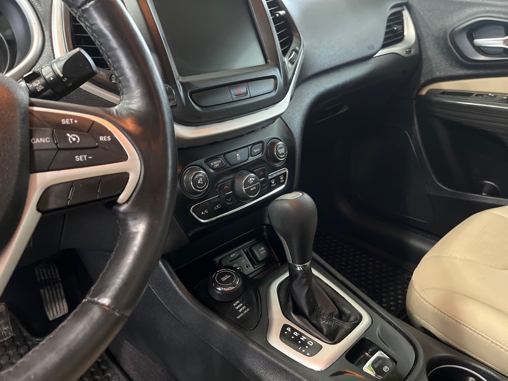 2016 Jeep Cherokee Latitude - Photo 12