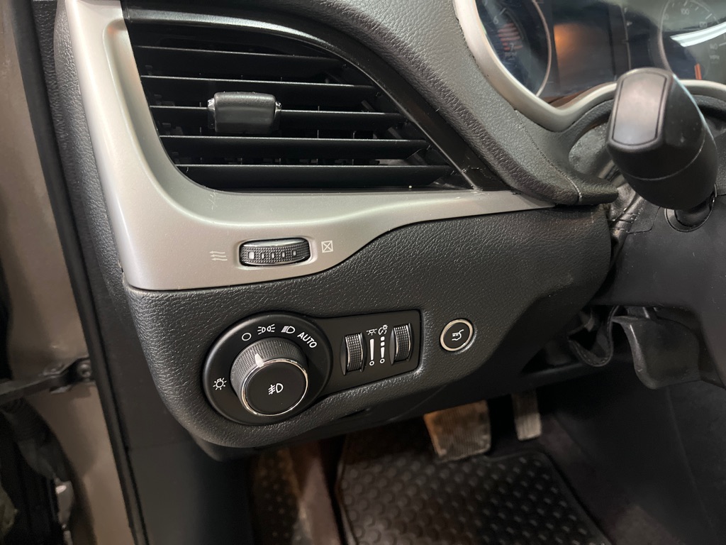 2016 Jeep Cherokee Latitude - Photo 13
