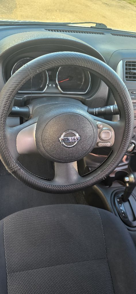 Photo 8 of this NISSAN VERSA