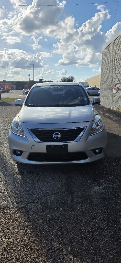 2013 NISSAN VERSA