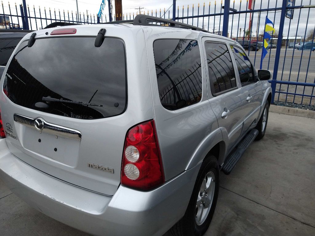 Photo 8 of this MAZDA TRIBUTE (REBUIL