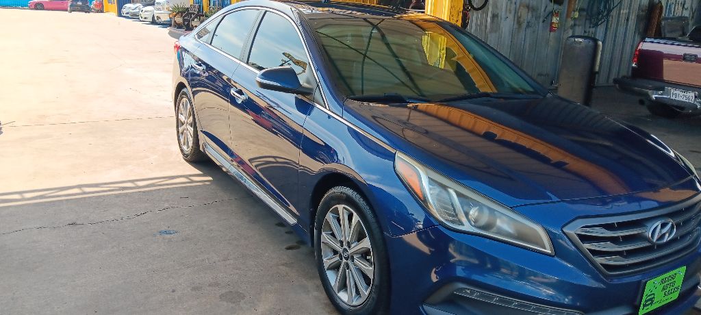 Photo 3 of this HYUNDAI SONATA