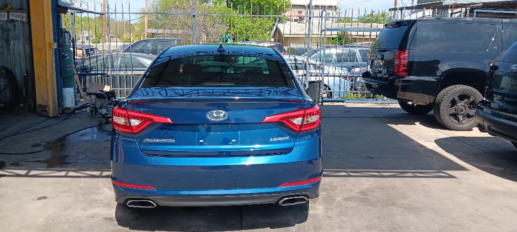 Photo 4 of this HYUNDAI SONATA