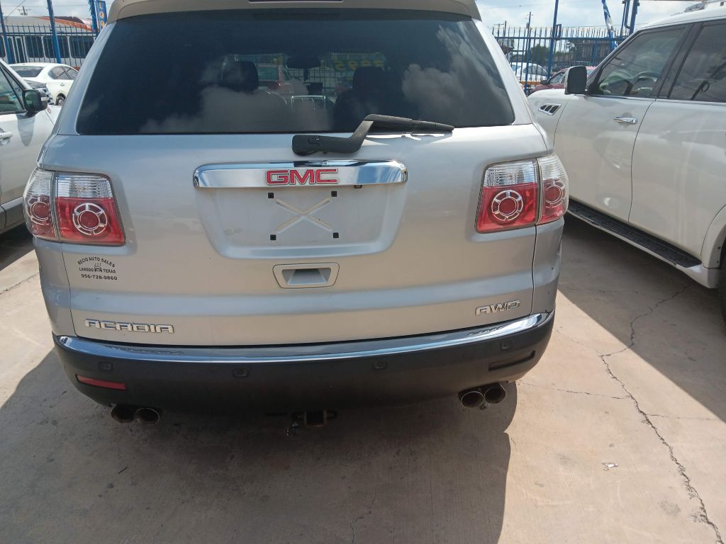 Photo 4 of this GMC ACADIA