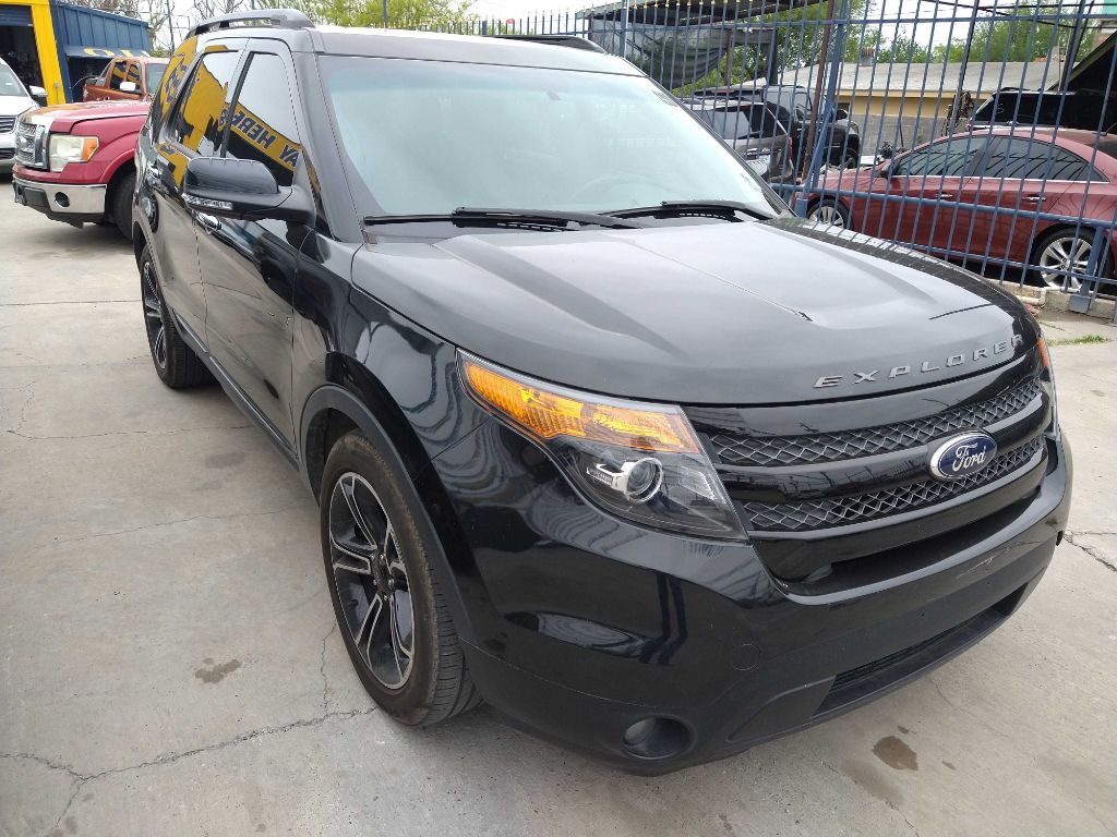 Photo 2 of this FORD EXPLORER