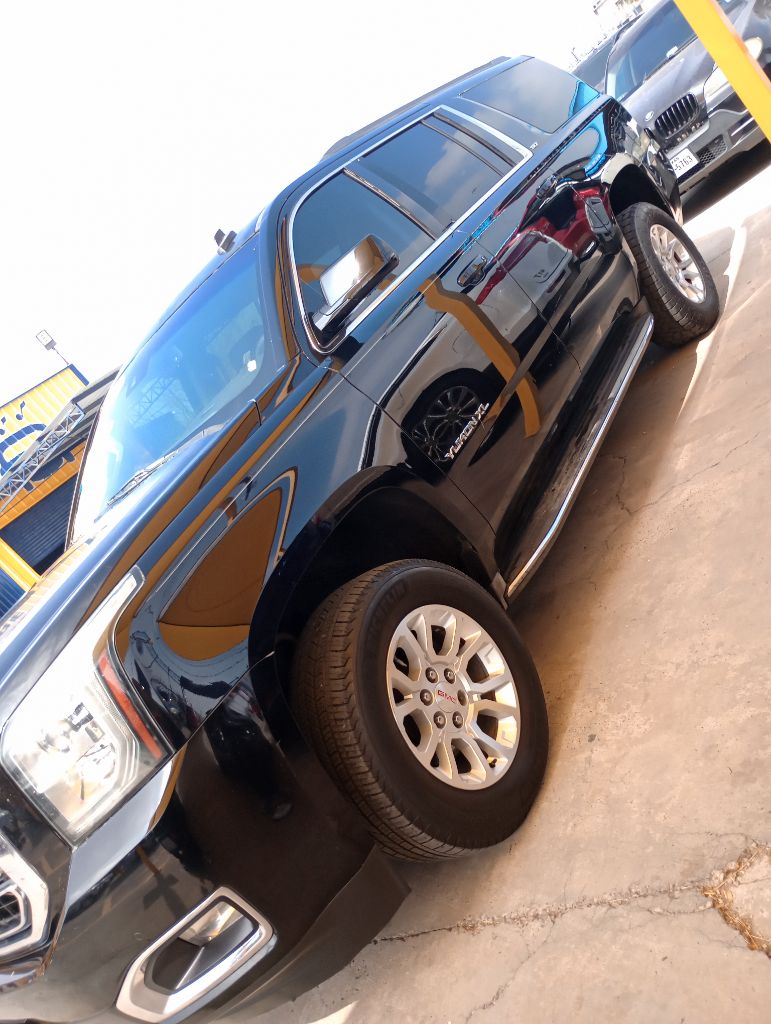 Photo 4 of this GMC YUKON XL