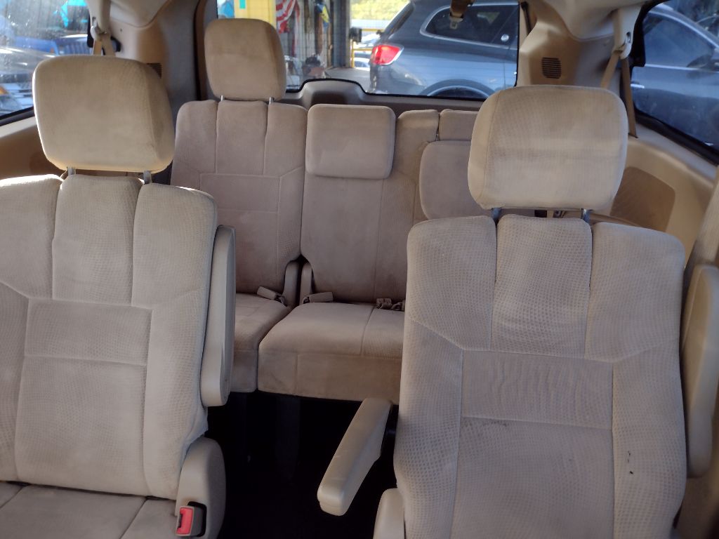 Photo 5 of this DODGE GRAND CARAVAN
