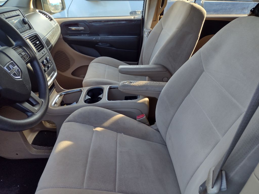Photo 7 of this DODGE GRAND CARAVAN
