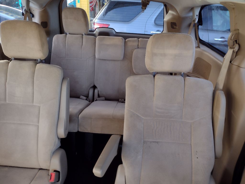 Photo 10 of this DODGE GRAND CARAVAN