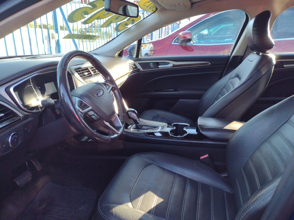 Photo 5 of this FORD FUSION