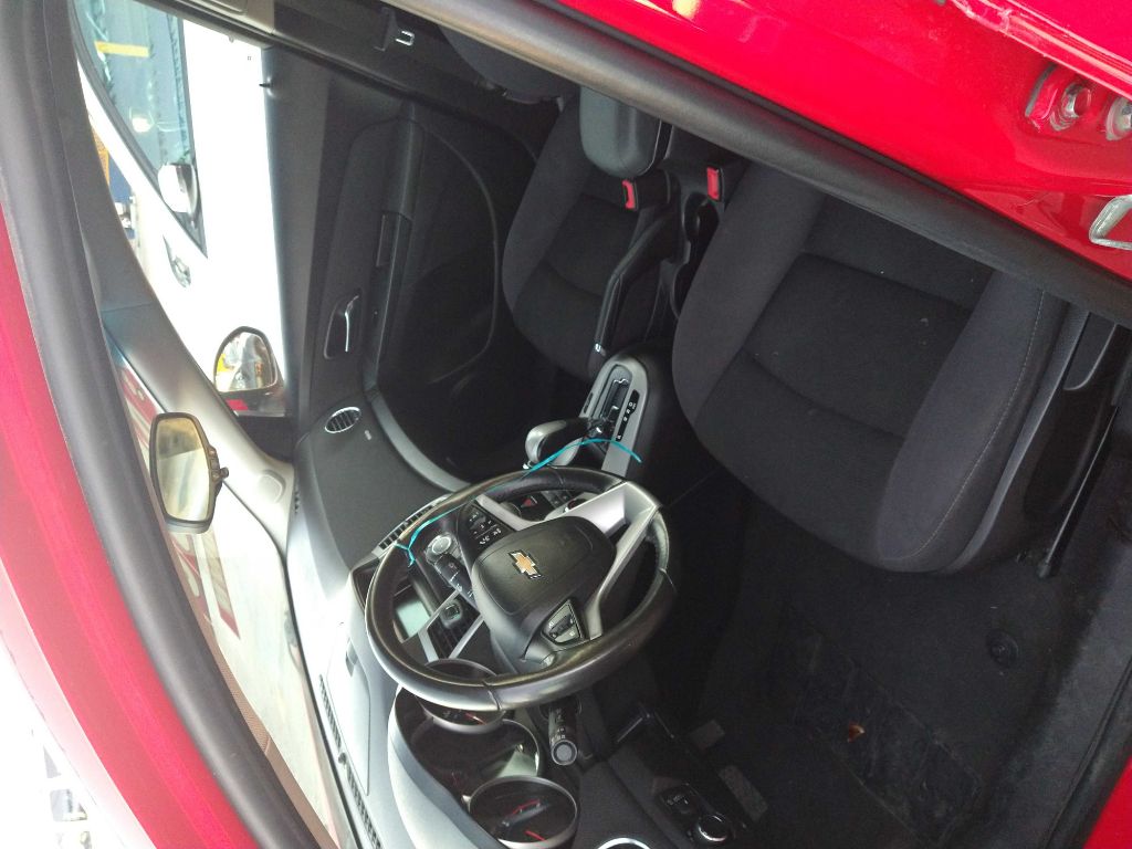 Photo 4 of this CHEVROLET CRUZE