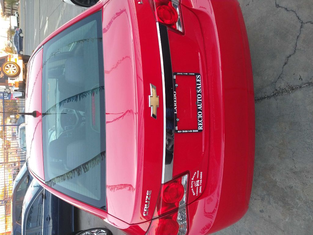 Photo 8 of this CHEVROLET CRUZE