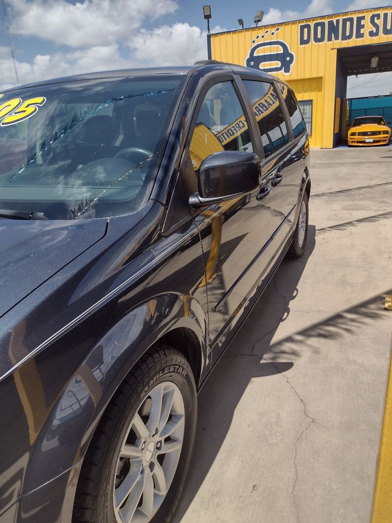 Photo 2 of this DODGE GRAND CARAVAN