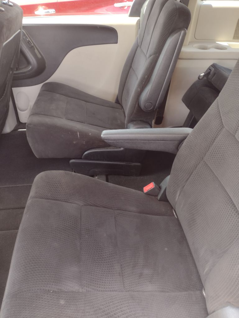Photo 6 of this DODGE GRAND CARAVAN