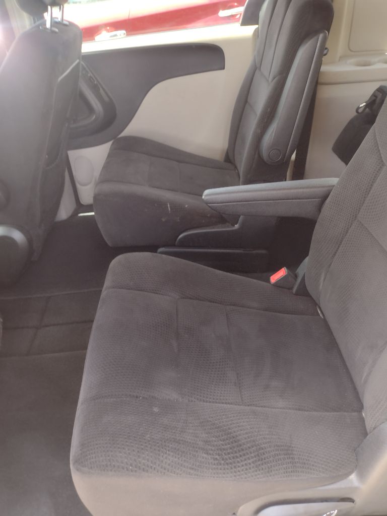 Photo 7 of this DODGE GRAND CARAVAN