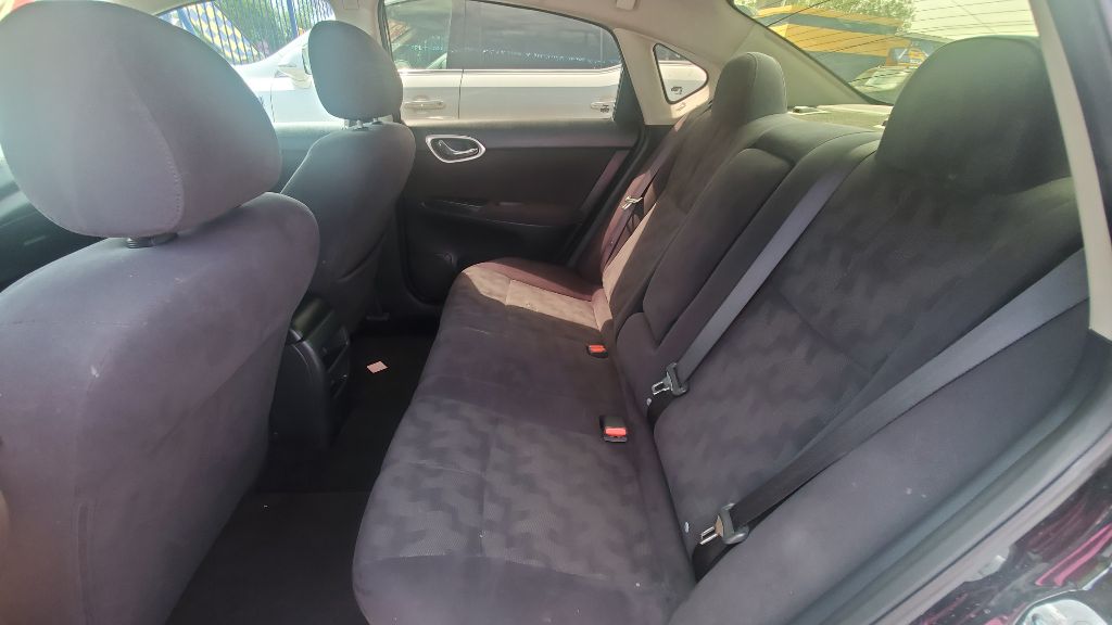 Photo 4 of this NISSAN SENTRA