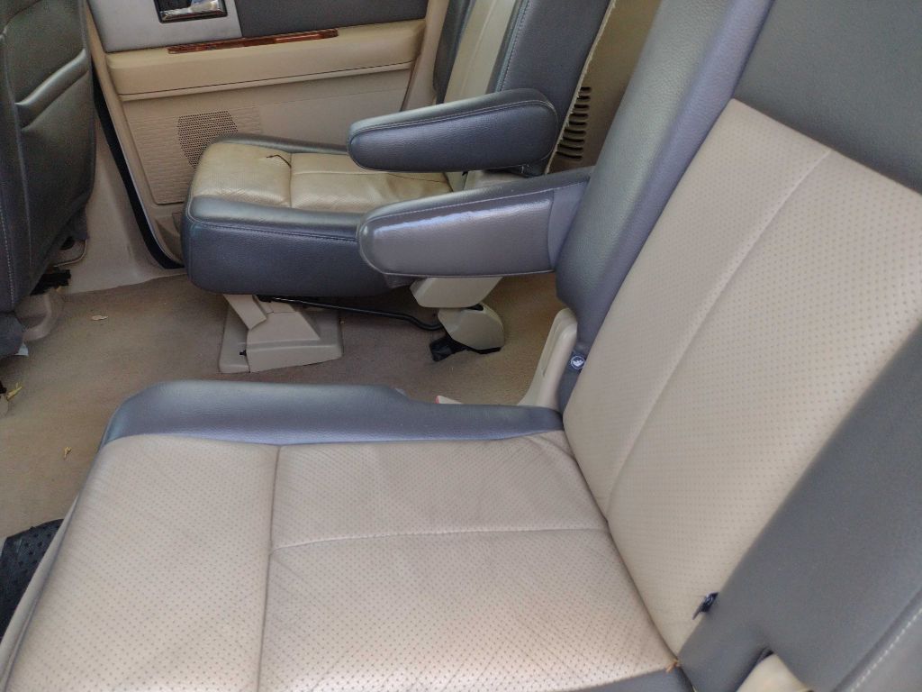 Photo 9 of this FORD EXPEDITION