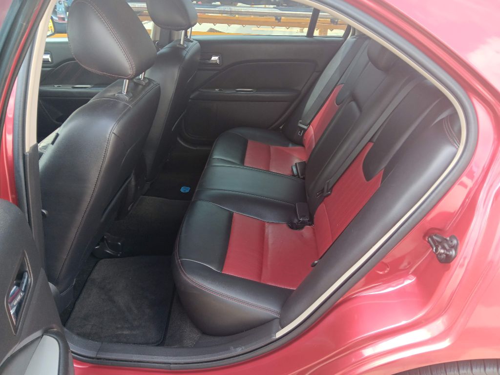 Photo 3 of this FORD FUSION