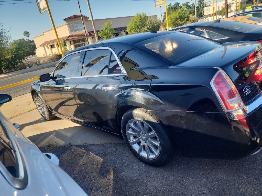 2013 CHRYSLER 300C
