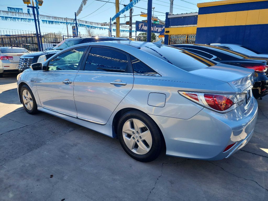 Photo 2 of this HYUNDAI SONATA