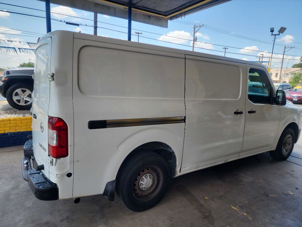 2017 NISSAN NV