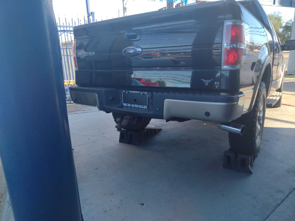 Photo 3 of this FORD F150