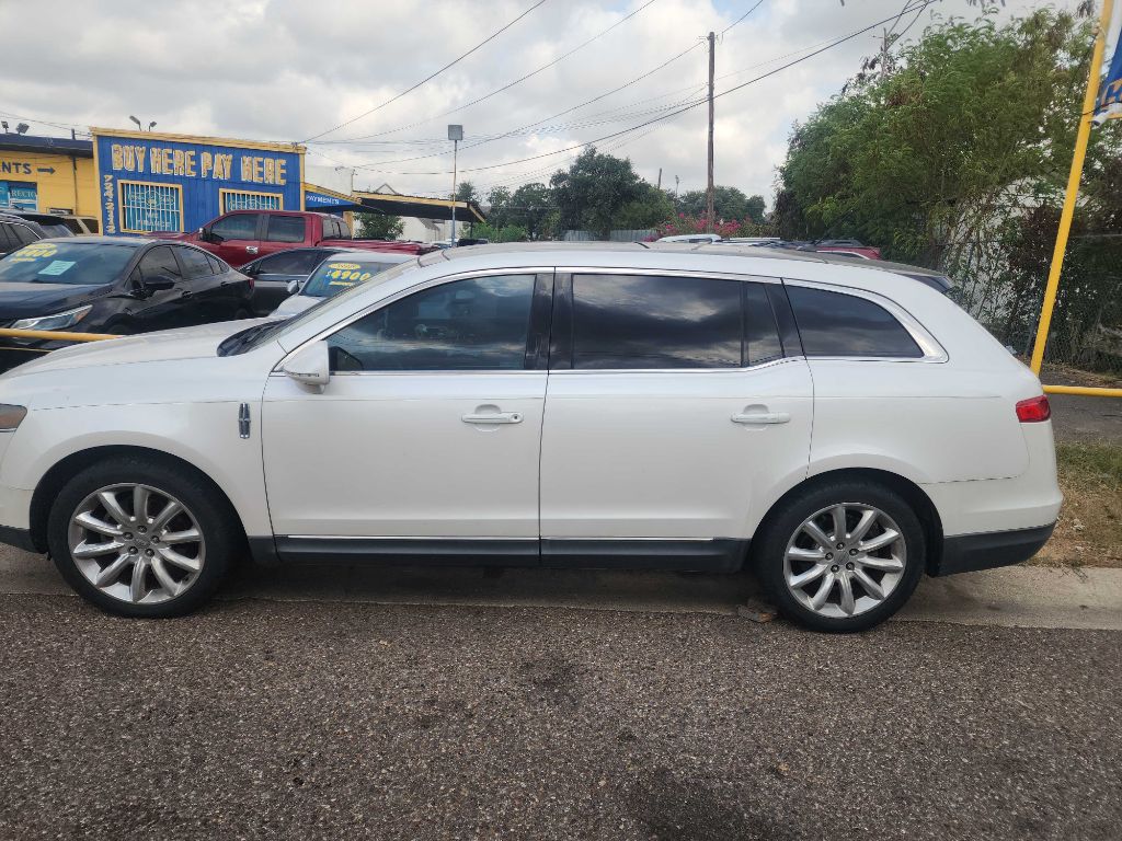 2011 LINCOLN MKT