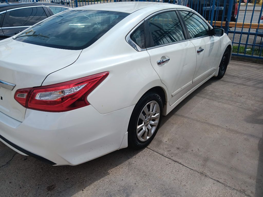 Photo 5 of this NISSAN ALTIMA