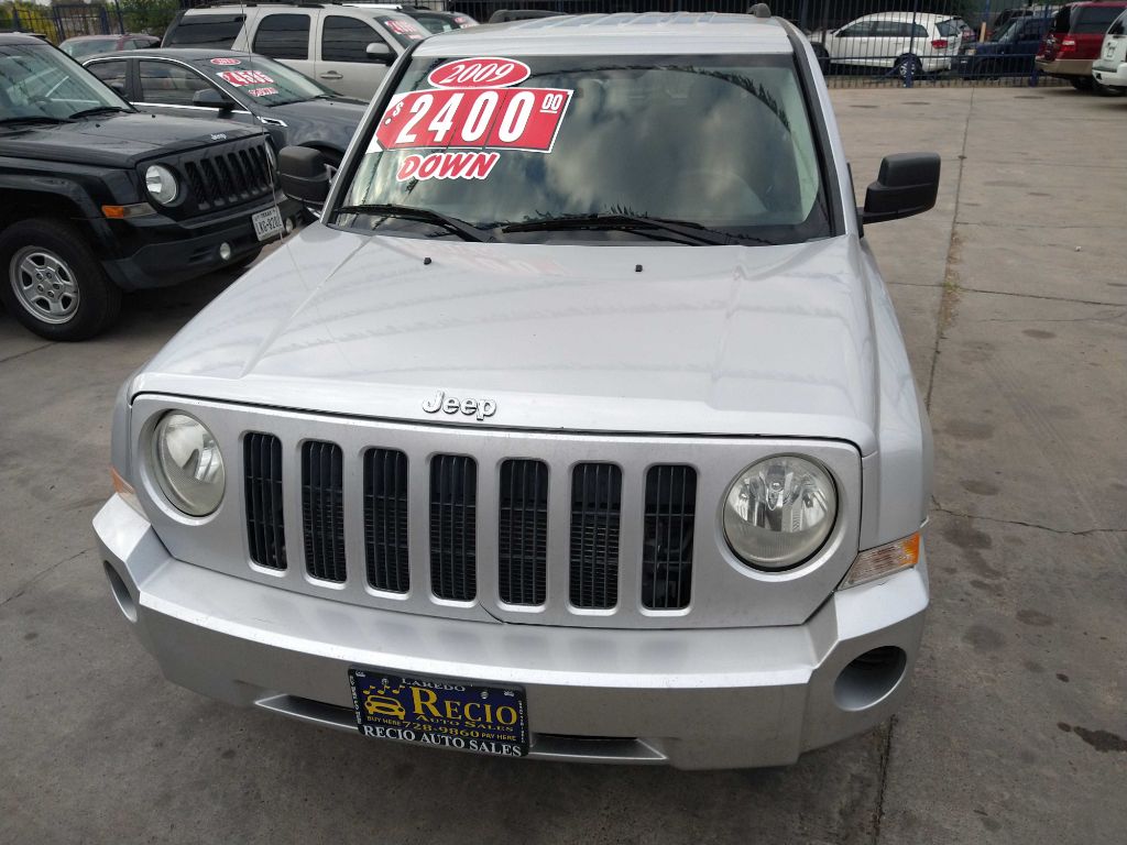 Photo 2 of this JEEP PATRIOT