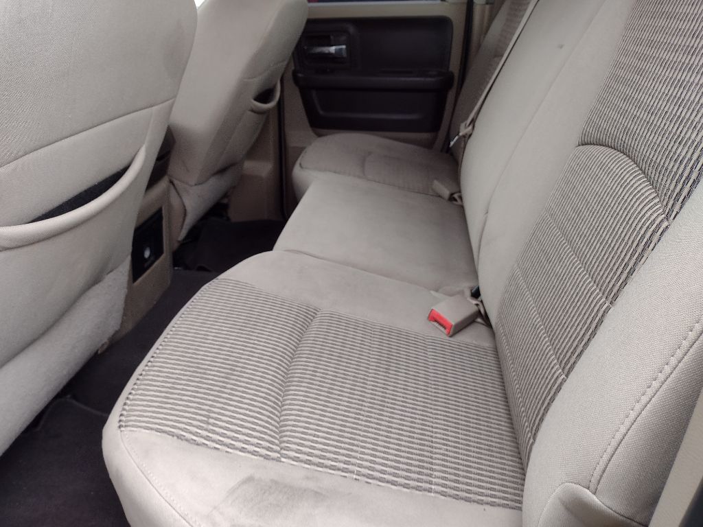 Photo 4 of this DODGE RAM 1500