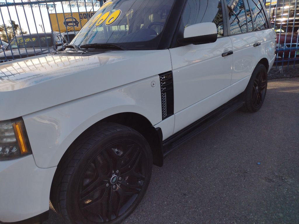 Photo 3 of this LAND ROVER RANGE ROVER