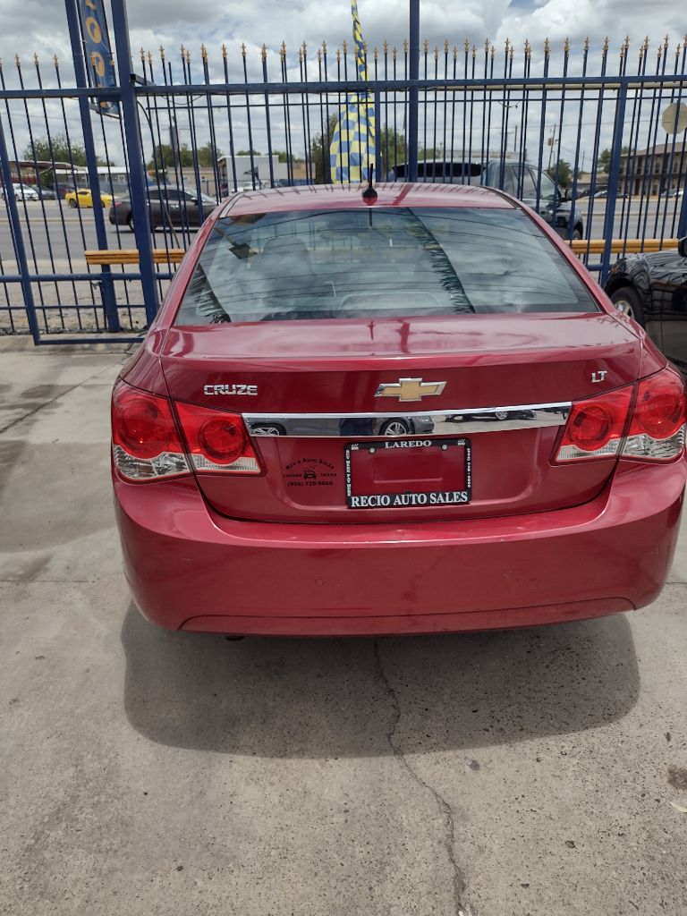 Photo 5 of this CHEVROLET CRUZE