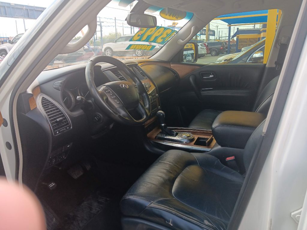 Photo 3 of this INFINITI QX56