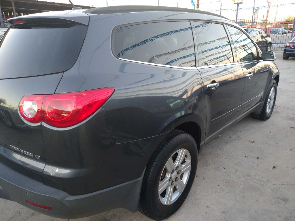 Photo 6 of this CHEVROLET TRAVERSE