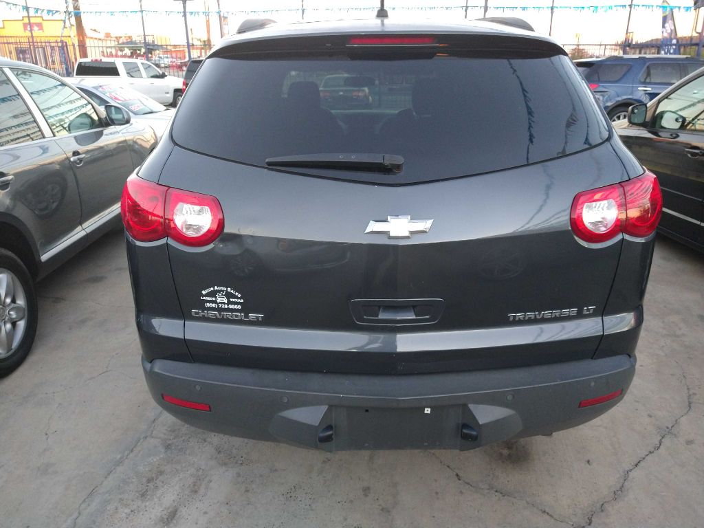 Photo 4 of this CHEVROLET TRAVERSE