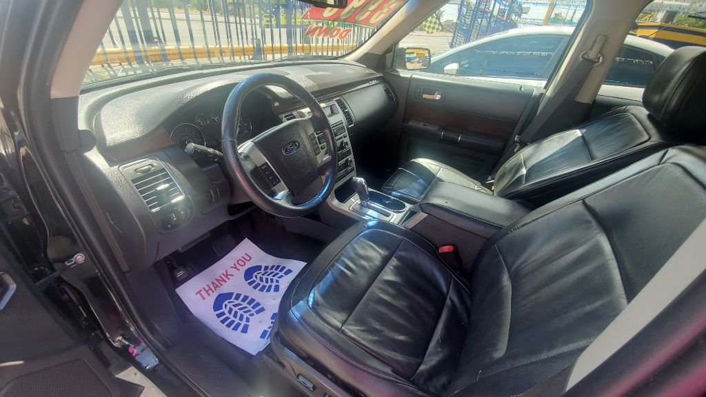 Photo 2 of this FORD FLEX