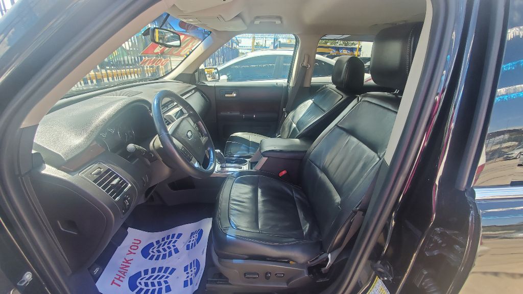 Photo 3 of this FORD FLEX