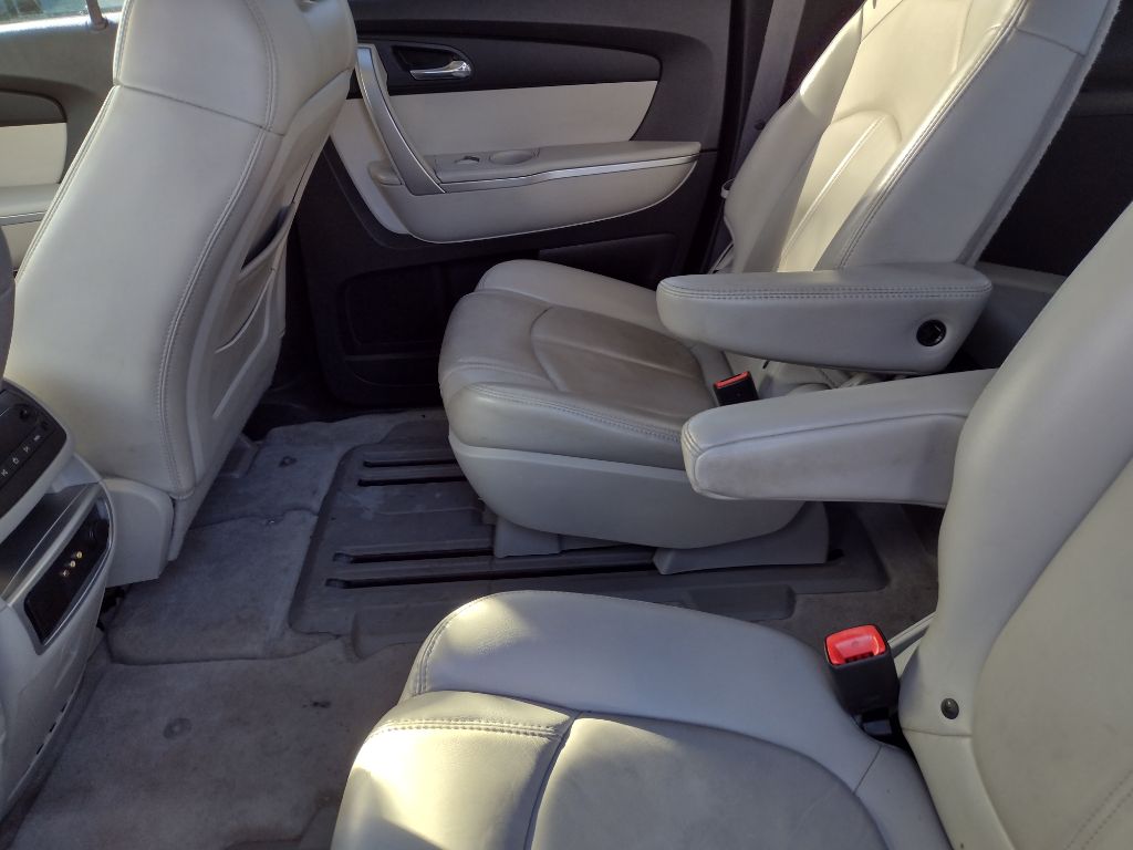 Photo 7 of this GMC ACADIA