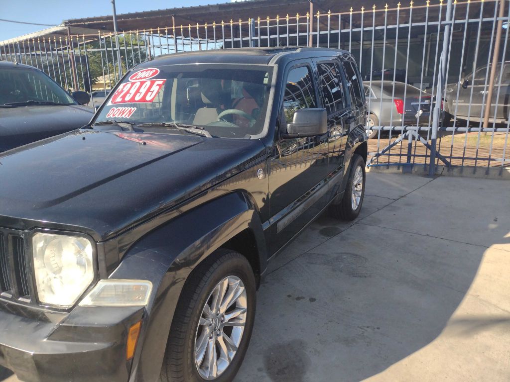 Photo 3 of this JEEP LIBERTY