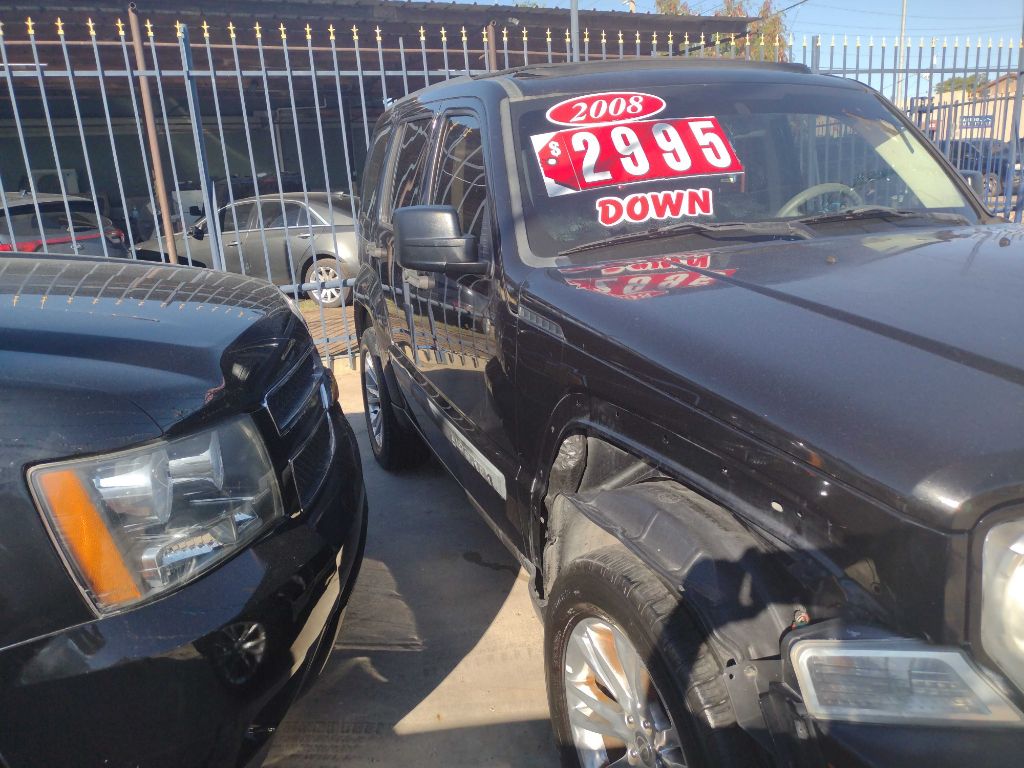 Photo 2 of this JEEP LIBERTY