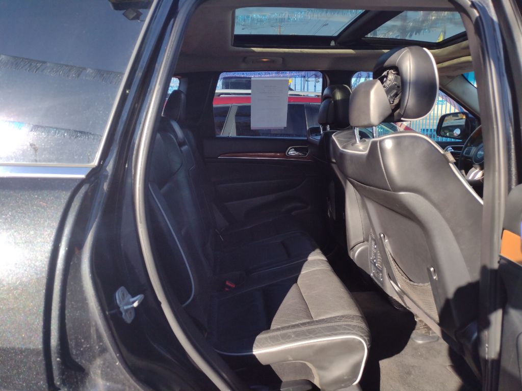 Photo 2 of this JEEP GRAND CHEROKEE