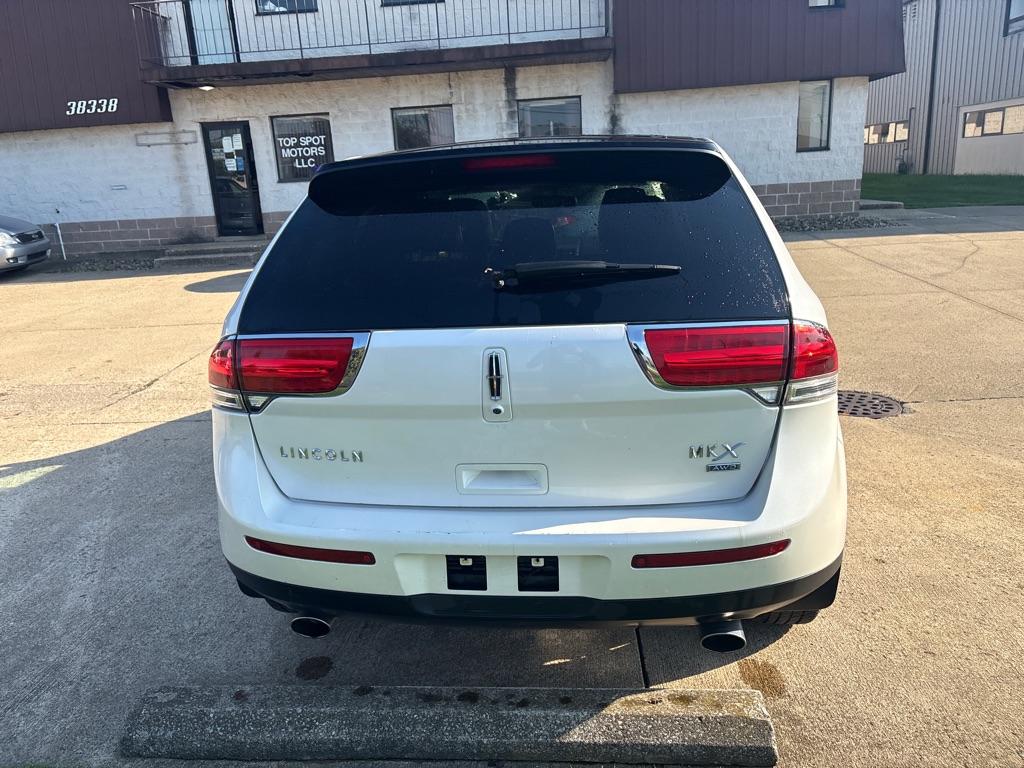 View vehicle photo 6