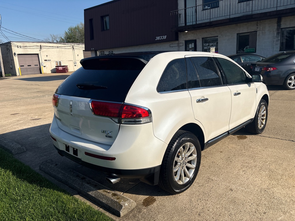View vehicle photo 7