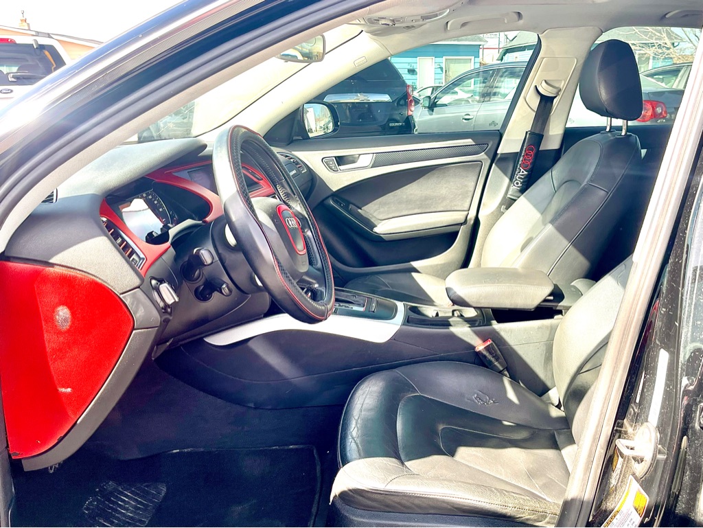 Photo 10 of this AUDI A4