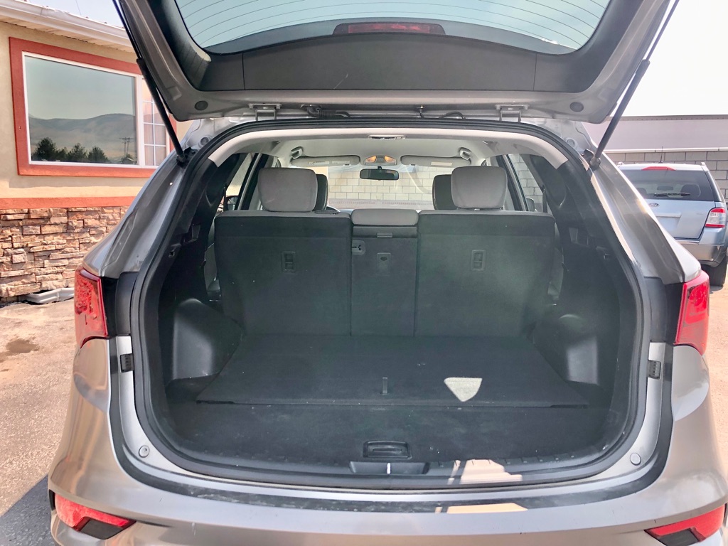 Photo 6 of this HYUNDAI SANTA FE SPORT